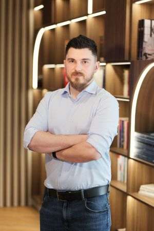 Tavex: Noi lichidităţi în SUA au împins preţul aurului la pragul de peste 4.650 de dolari/uncie